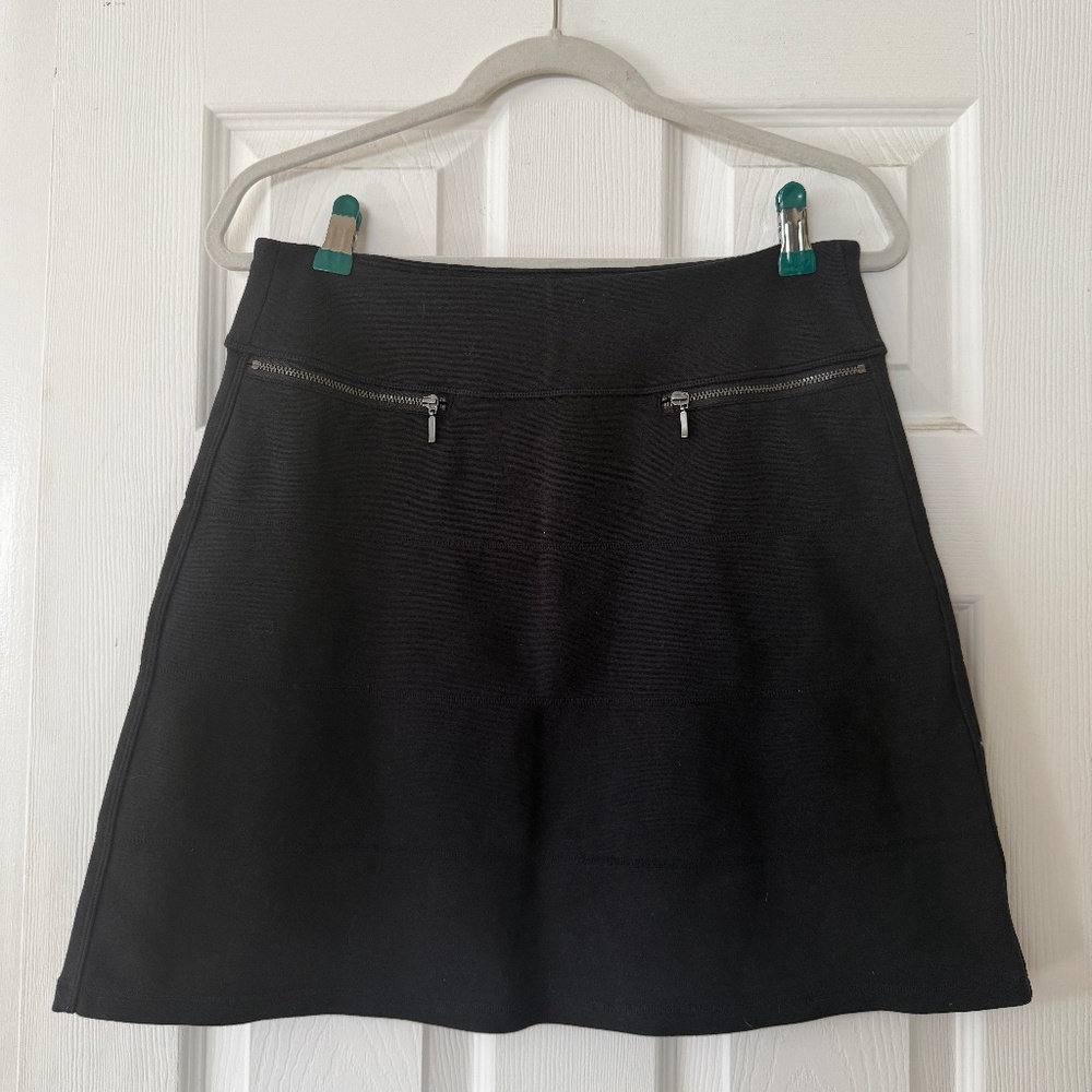 Athleta A-line Mini Skirt with zippered pockets size Small